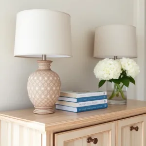 Konsola w stylu hampton